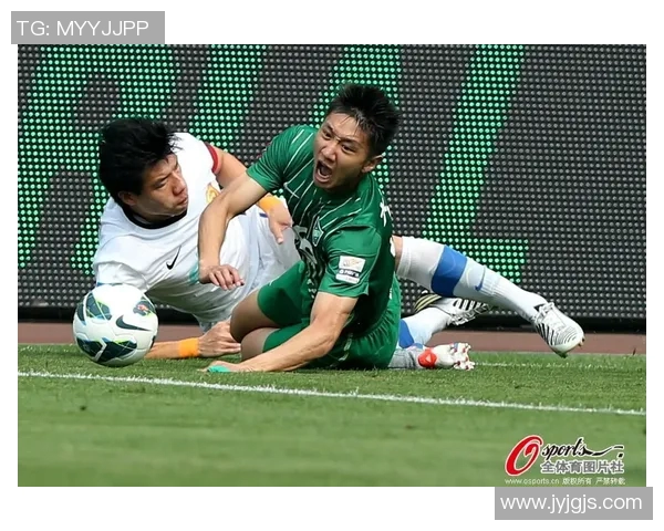 中超精彩对决武汉卓尔迎战绿城全力争胜展现球队实力 中超精彩对决武汉卓尔迎战绿城全力争胜展现球队实力